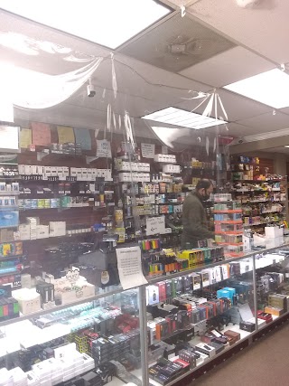 WADING RIVER SMOKE AND VAPOR SHOP