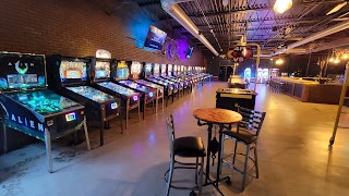 Level Up Pinball Bar