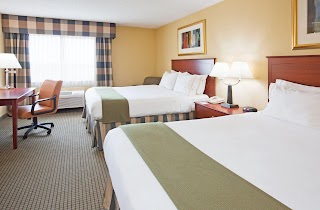 Holiday Inn Express & Suites St. Paul NE (Vadnais Heights), an IHG Hotel