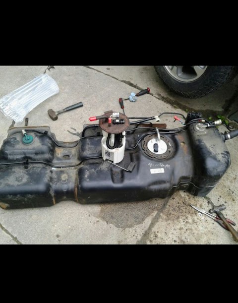 Photo of Matts Auto - 2524 South 15th Street, Milwaukee, WI 53215, USA