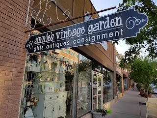 Annie's Vintage Garden