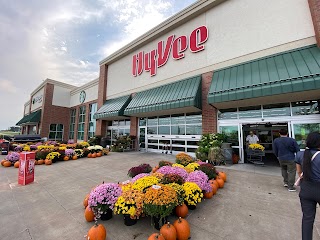 Hy-Vee Grocery Store