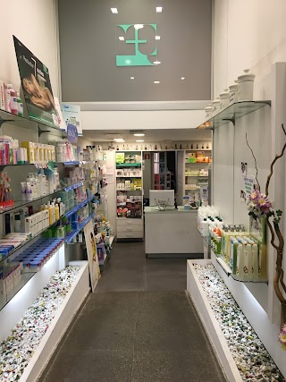 Farmacia Travessera de Gracia - Apotheke - Pharmacy