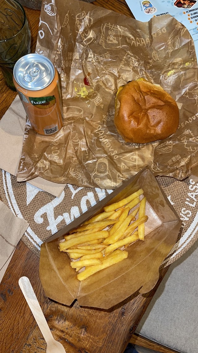 DĒVOR - Nice (Saint Burger - Fat Fat - Squeeze - Green & Wild - Fire Chicken)