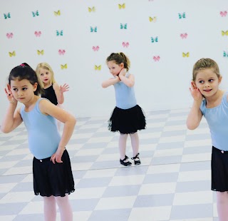 The Cadouxdle Dance Studio