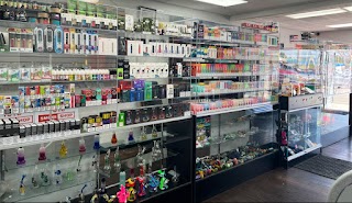 Yoyo Smoke Shop VAPES Kratom I BONGs