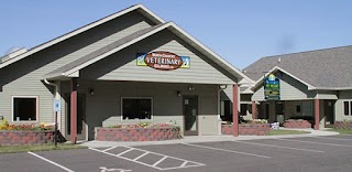 North Country Veterinary Clinic & 4Paws Pet Resort