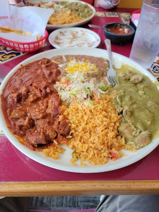 El Molcajete Mexican Grill