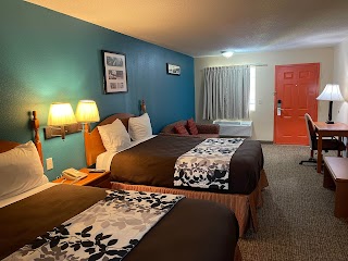 Ashwood Inn & Suites