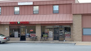 Fox's Pizza Den