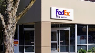 FedEx Ship Center