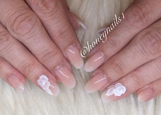 Honeynails