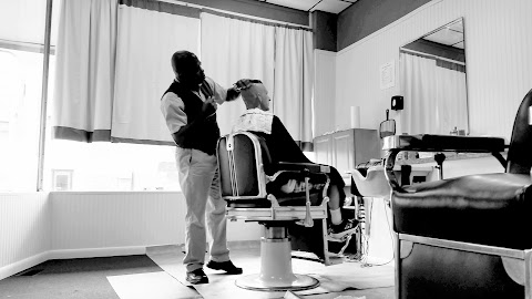 Photo of F&A BARBERSHOP - 1130 East Broadway, Monmouth, IL 61462, USA