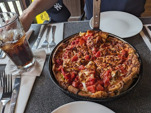 Photo of Uno Pizzeria & Grill - 19814 Garrett Highway, Oakland, MD 21550, USA