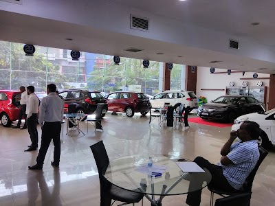 Car Dealer image