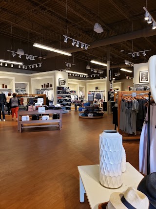 Banana Republic Factory Store