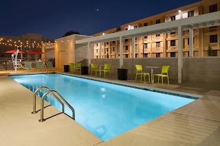 Home2 Suites by Hilton Charlotte Airport