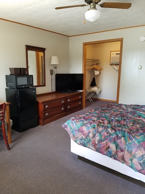Photo of Frontier Motel - 101 1st Street, Marquette, IA 52158, USA