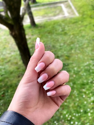 Nails Club by Chloé - manucure à Montélimar