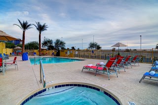 Holiday Inn Express & Suites Phoenix North - Scottsdale, an IHG Hotel