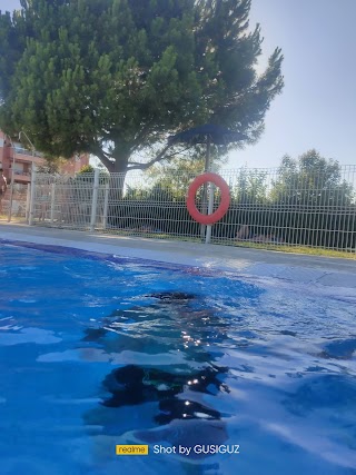 Piscina El Olivar De La Partija