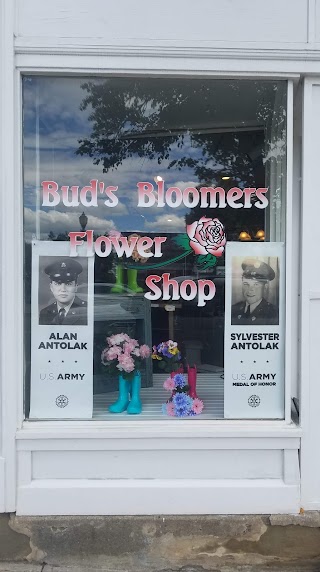 Bud's Bloomers Flower Shop