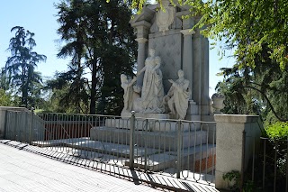 HOSTEL DEL TEMPLO DE DEBOD