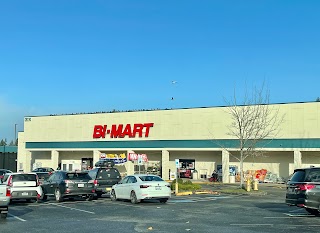 Bi-Mart Membership Discount Stores