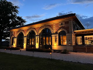 L'Orangerie de Châtel sélection Figaro & Elle Magazine : Chambres d'hôtes et salle de réception Loire, Auvergne-Rhône-Alpes