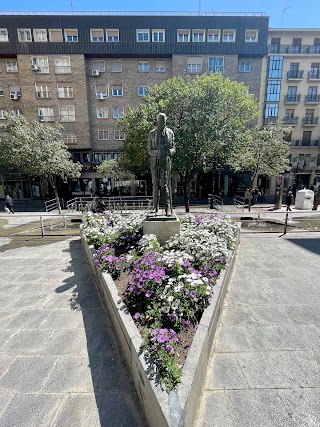 Estatua de Eduardo Jimeno Correas