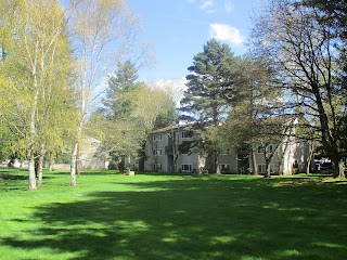 Hood Center Apartments