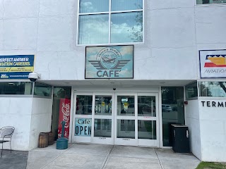 Paula's Runway Cafe'