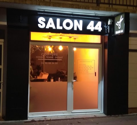 Salon 44