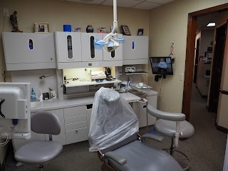 L Dean Simmons DDS