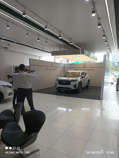 Car Dealer image