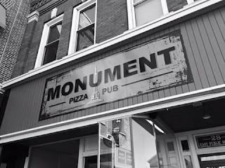 Monument Pizza Pub