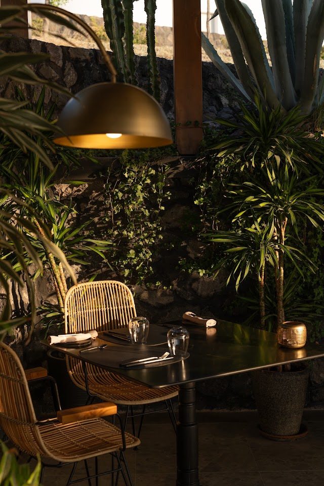 Santo Pure Oia Suites & Villas