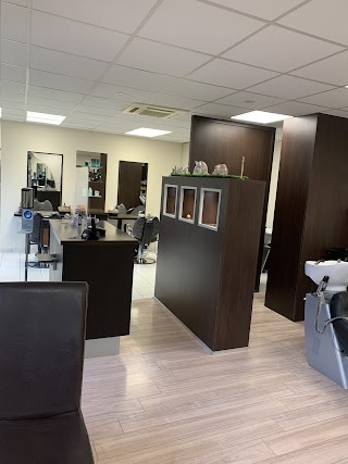 Le salon 121 m.s