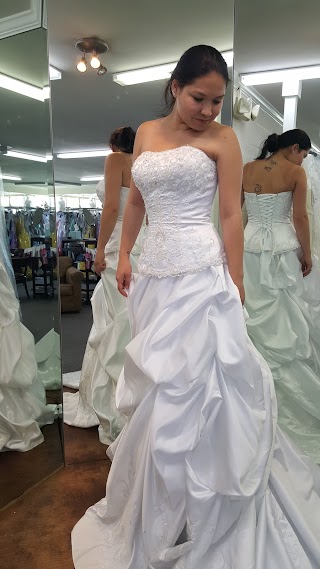 Anthony's Bridal Boutique & Tuxedo