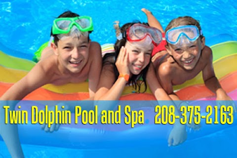 Twin Dolphin Pool & Spa