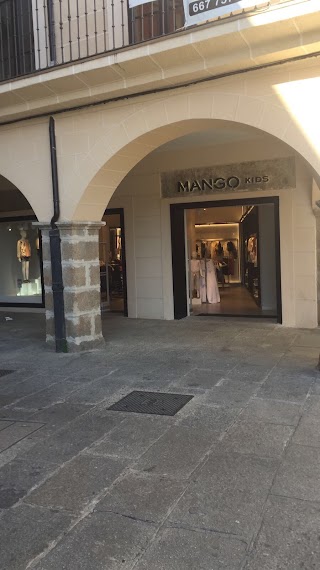 Mango Store Woman, Man y Kids