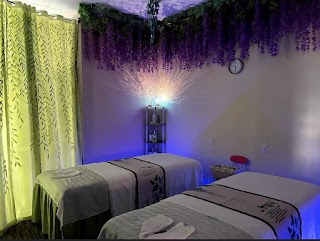 Holiday Massage Spa