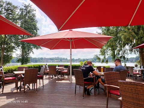 Alte Schlossbrauerei - Restaurant u. Hotel am See