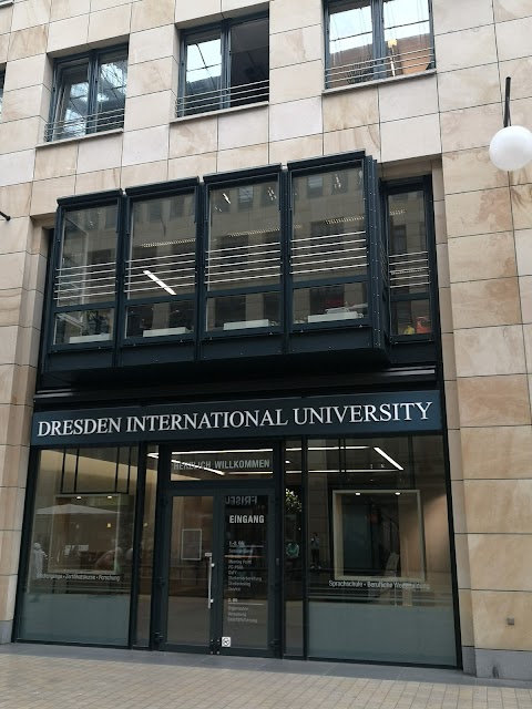 Dresden International University (DIU)