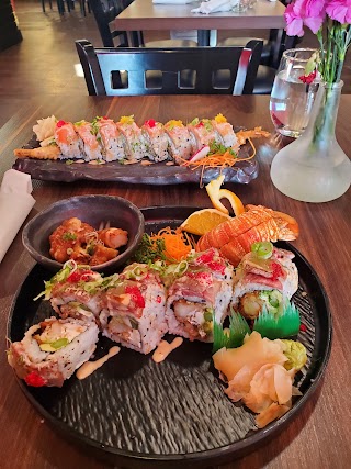 Srithai: Thai Kitchen & Sushi Bar (Emory)