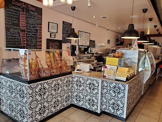 L’Opera Bakery Bistro