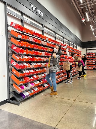 Nike Factory Store - Rosemont