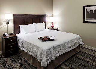 Hampton Inn & Suites Omaha-Downtown