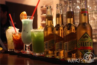 Waiki's Bar