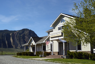 Yellowstone Basin Inn